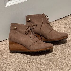 Dr. Scholl's Tan Ankle Booties with Wedge Heel